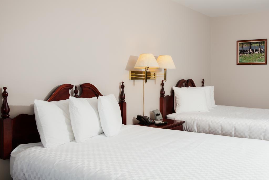 Brackley Beach Northwinds Hotel Bagian luar foto